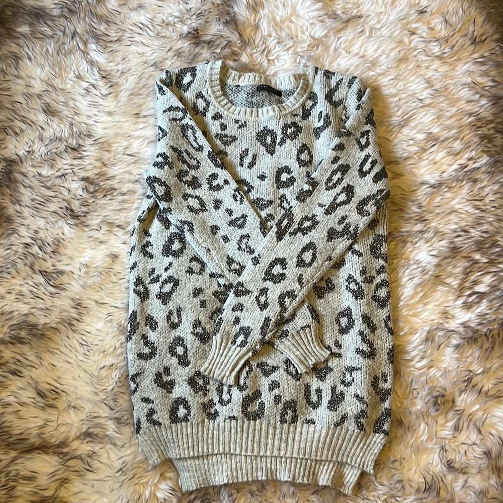 Romeo + Juliet oversized sweater metallic leopard print